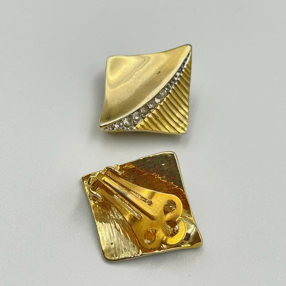Vintage Gold Tone Square Clip On Earrings‎ Pave Rhinestone Modernist Statement